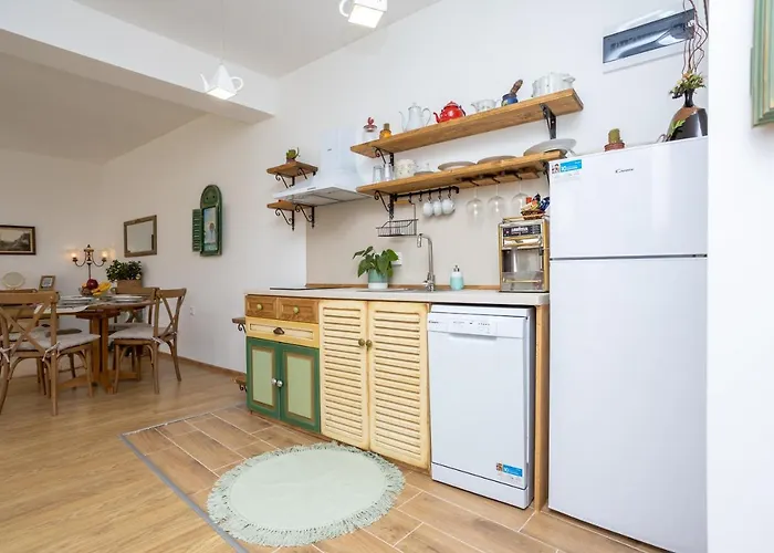 Semesterbostad Guests House Provence Kavarna