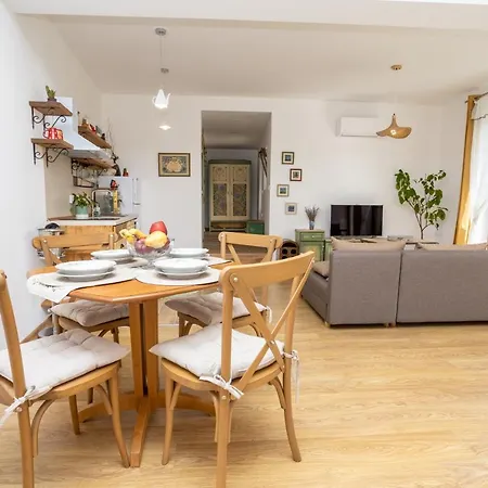 Guests House Provence 卡瓦尔纳