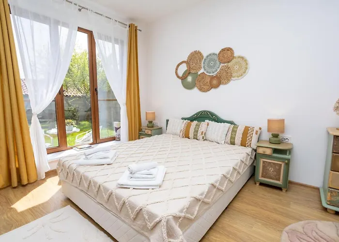 Guests House Provence בית נופש *